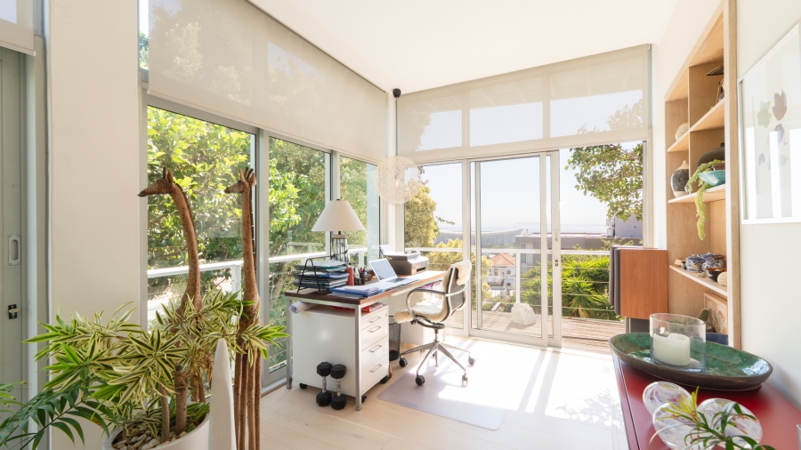 2 Bedroom Property for Sale in Green Point Western Cape